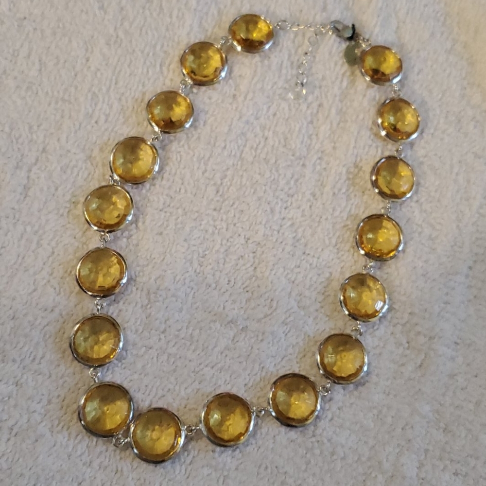 White house Black Market necklace